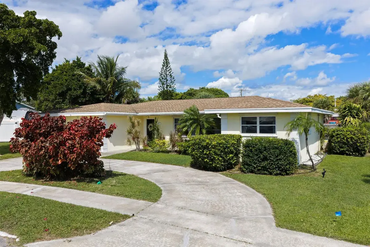 2867 SE 1st Court, Boynton Beach FL 33435