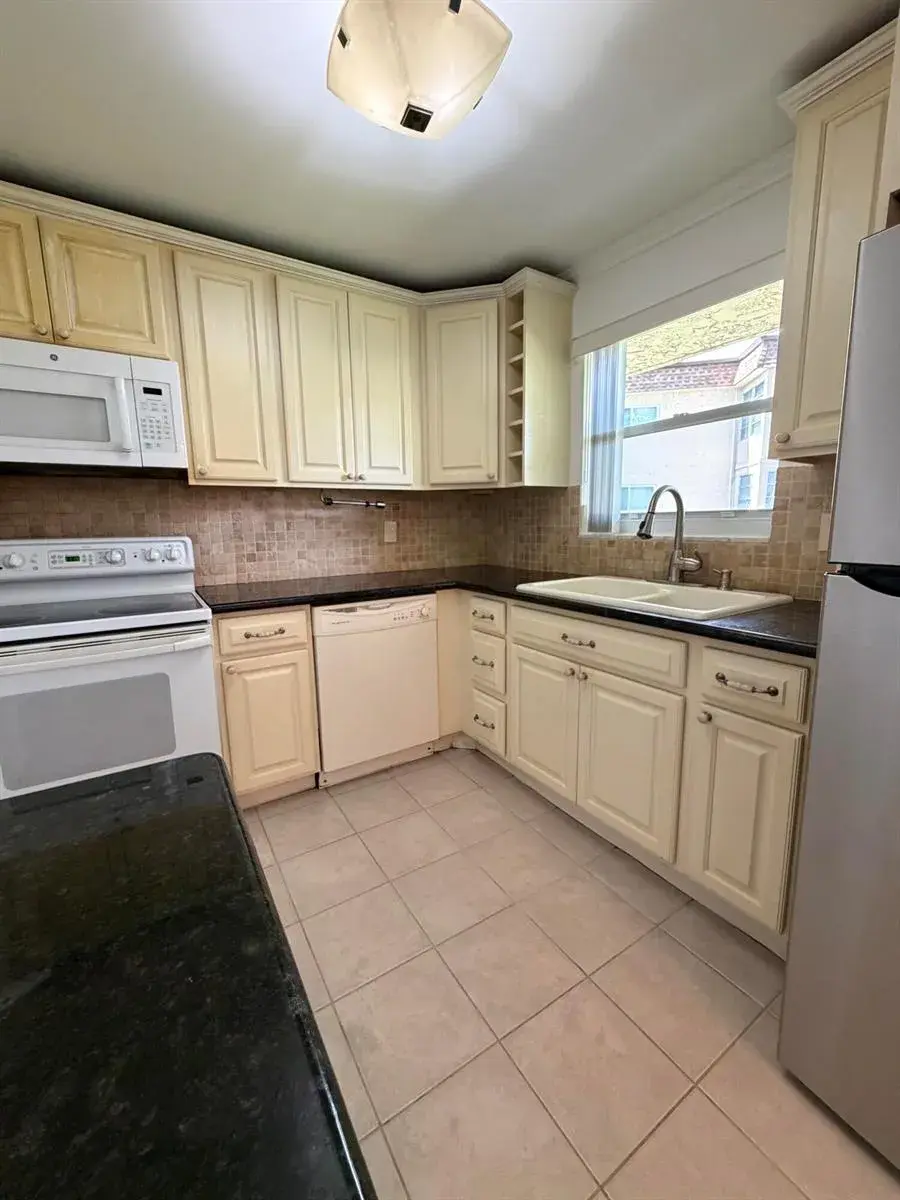 702 Lori Drive # 185, Palm Springs FL 33461