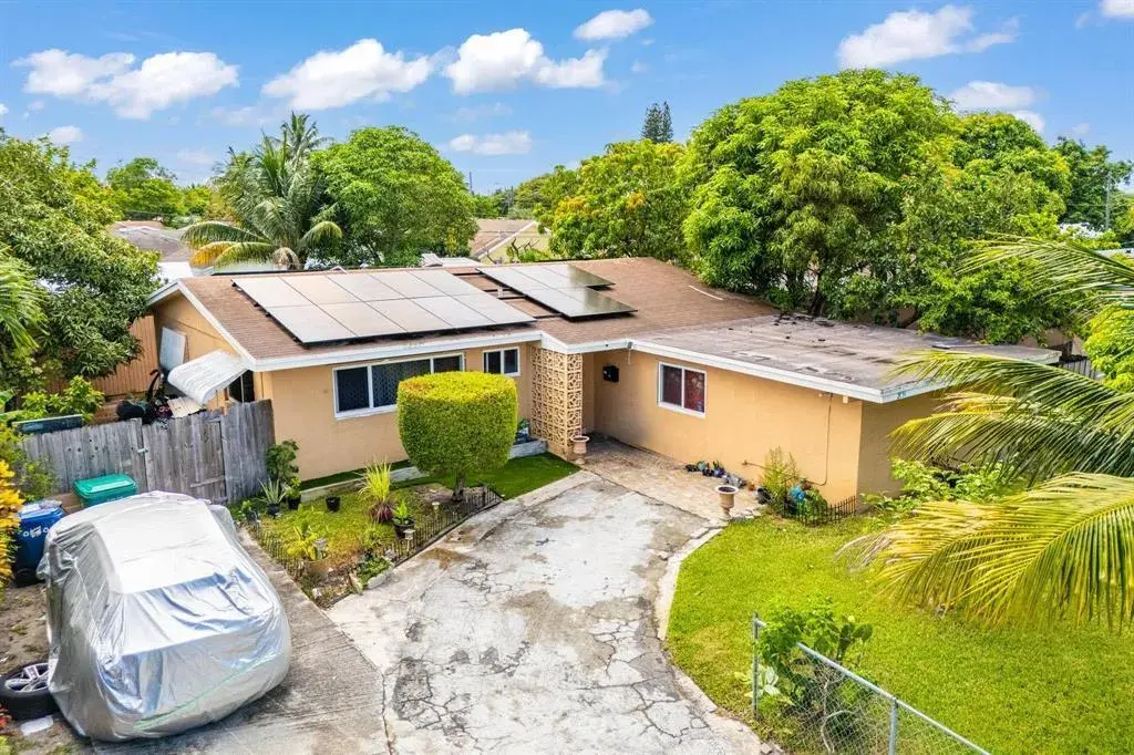 2651 NW 42ND Avenue NW, Lauderhill FL 33313