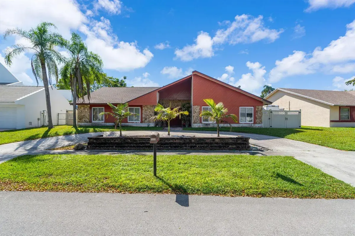 7000 NW 49TH Street, Lauderhill FL 33319