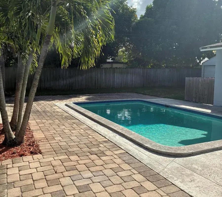 4384 ARBOR Way, Palm Beach Gardens FL 33410