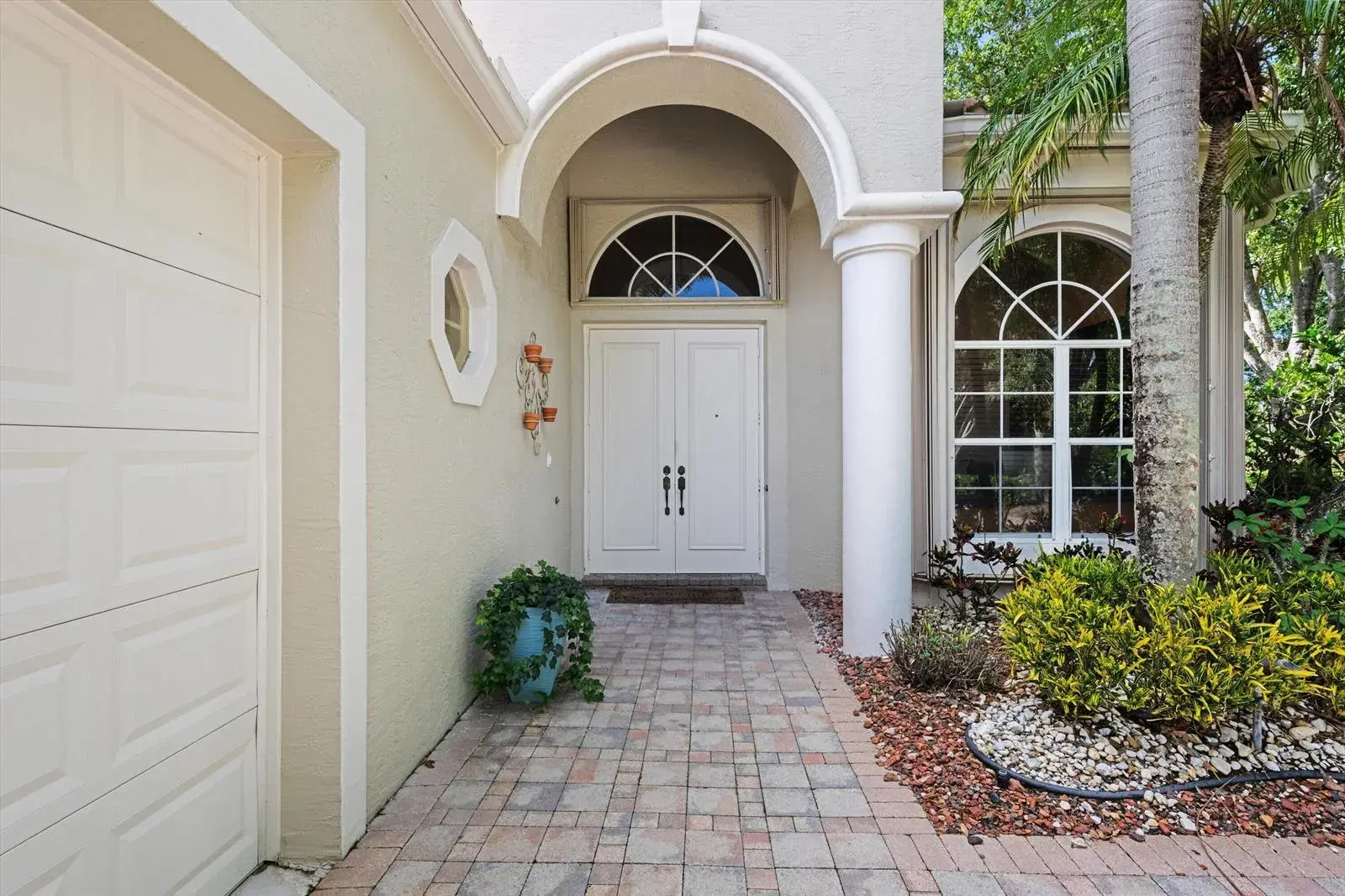 4017 Manchester Lake Drive, Lake Worth FL 33449