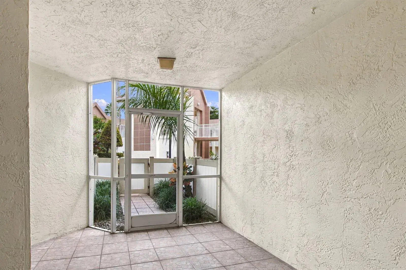 7605 TRENT Drive # B, Tamarac FL 33321
