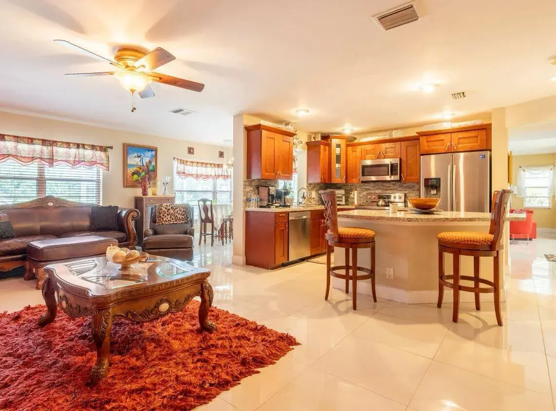 10256 BOCA SPRINGS Drive, Boca Raton FL 33428
