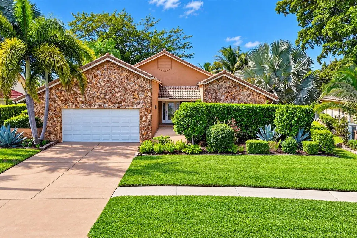 20104 BACK NINE Drive, Boca Raton FL 33498