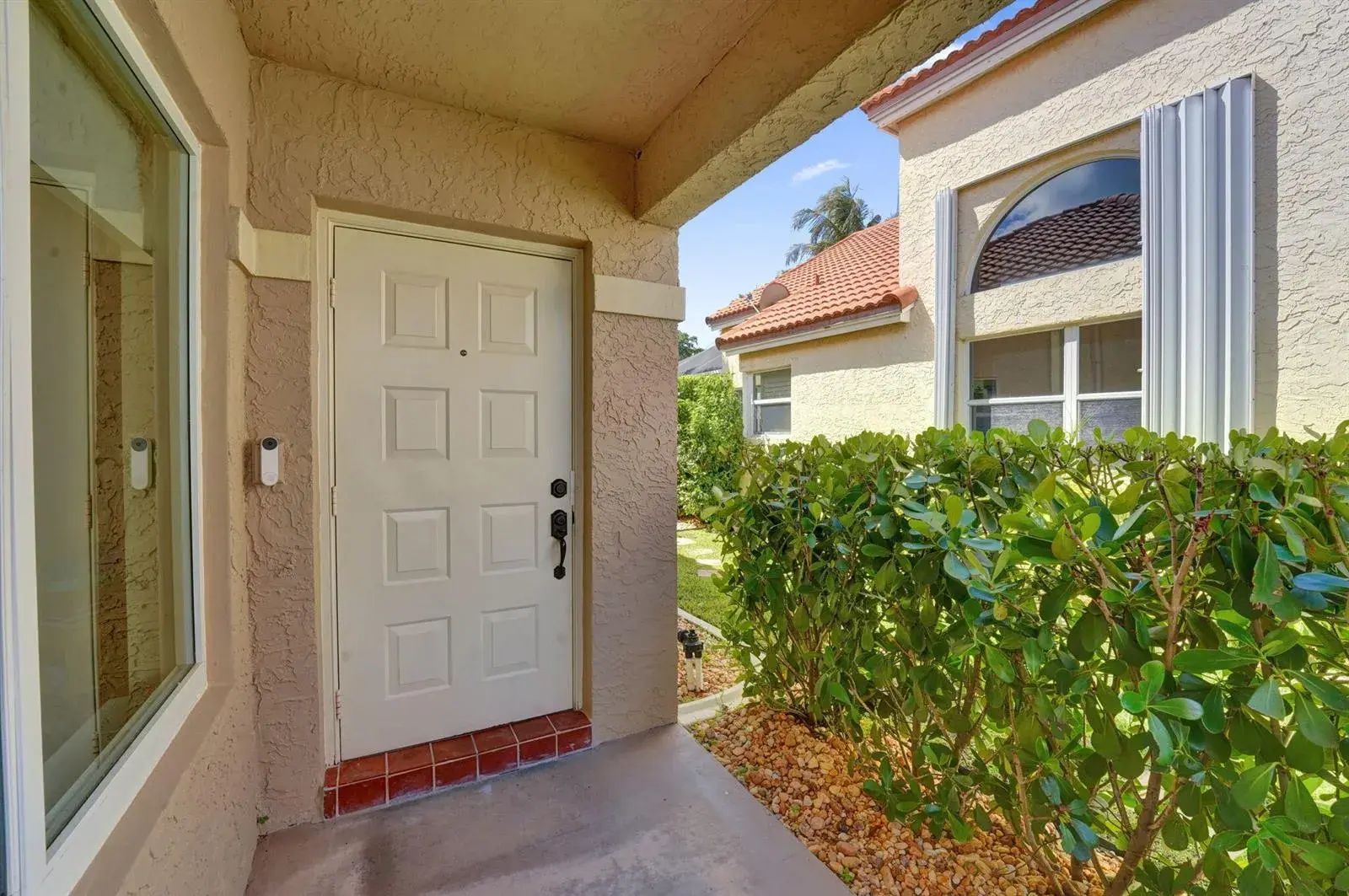 8932 S LAKE PARK Circle S, Davie FL 33328