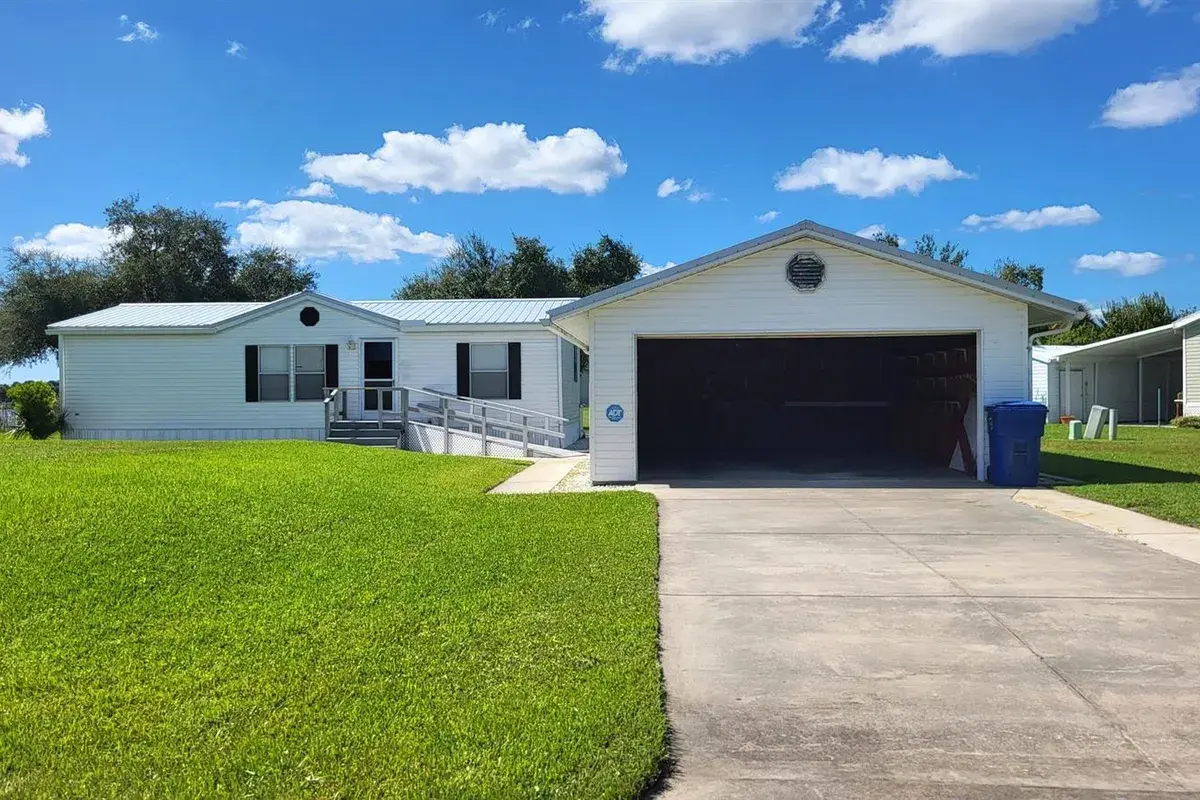 1151 Peaceful Lane NE, Moore Haven FL 33471