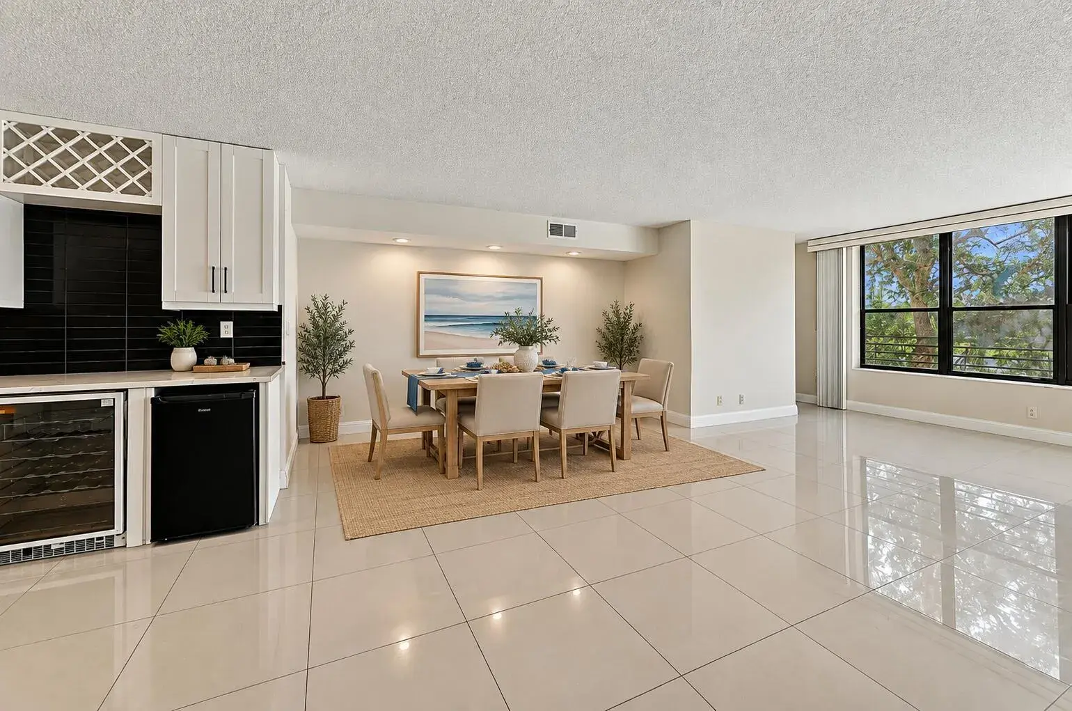 2768 CARAMBOLA Circle S # 302, Coconut Creek FL 33066