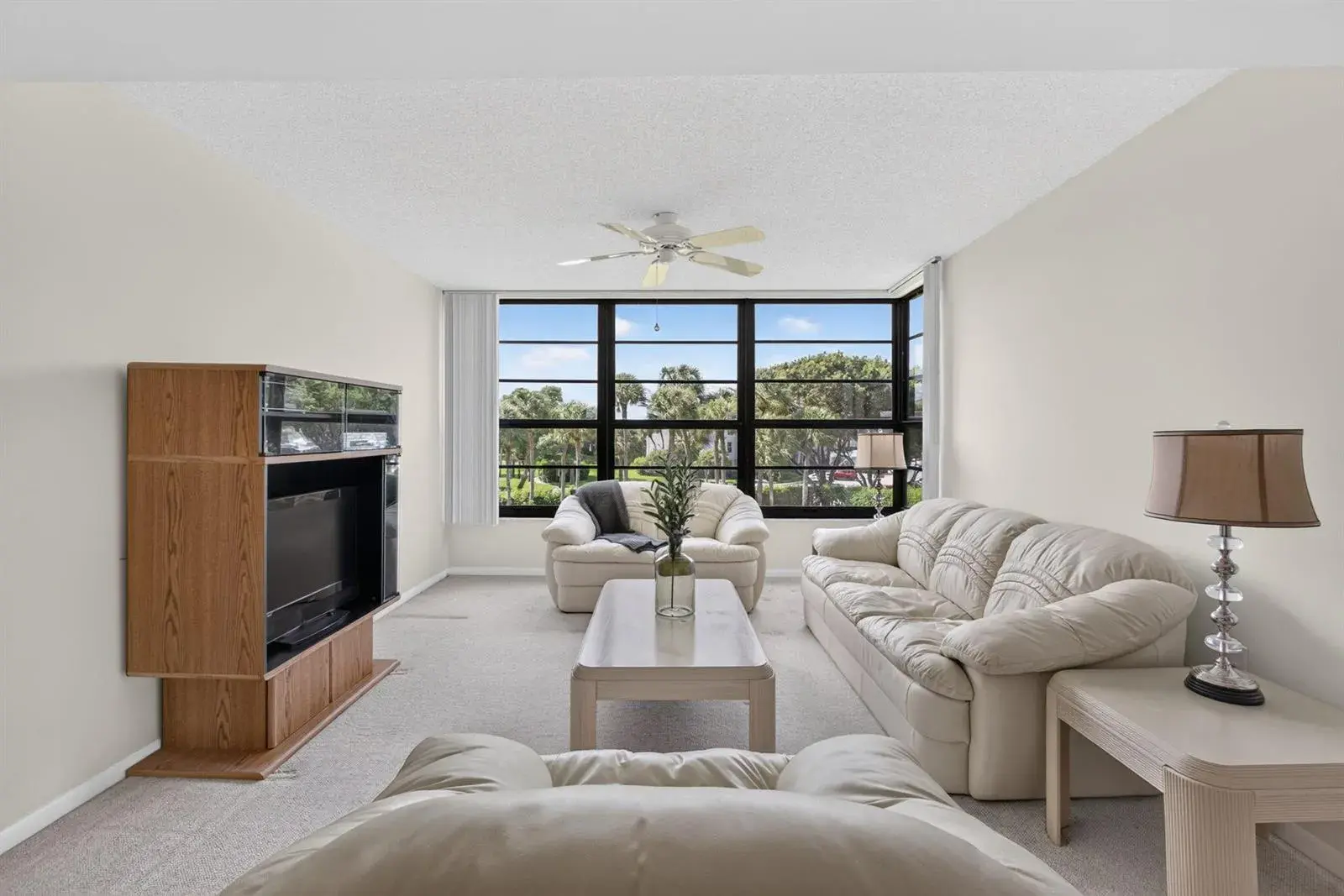 3626 WHITEHALL Drive # 306, West Palm Beach FL 33401