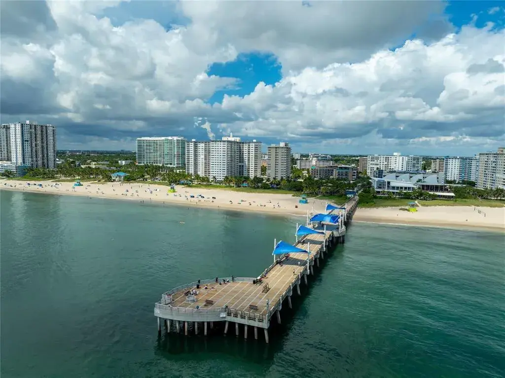 133 N Pompano Beach Boulevard Apt 105, Pompano Beach FL 33062