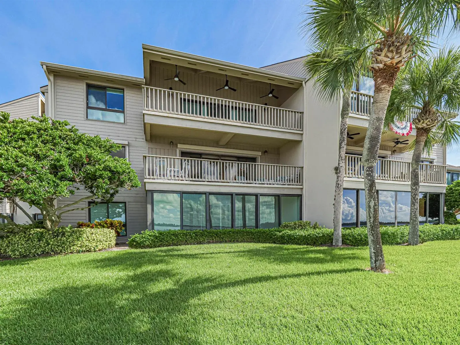 1860 Bay Road, Vero Beach FL 32963
