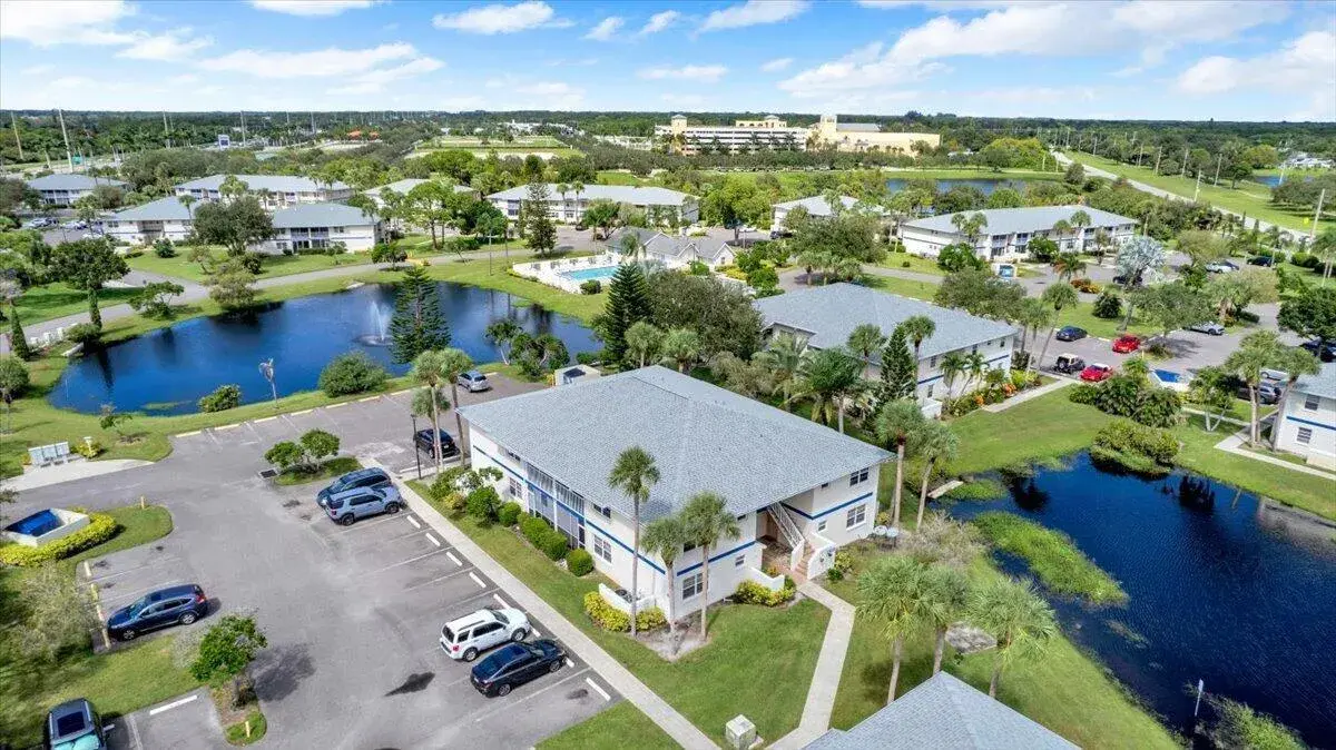 1529 SE Royal Green Circle # 102, Port St. Lucie FL 34952