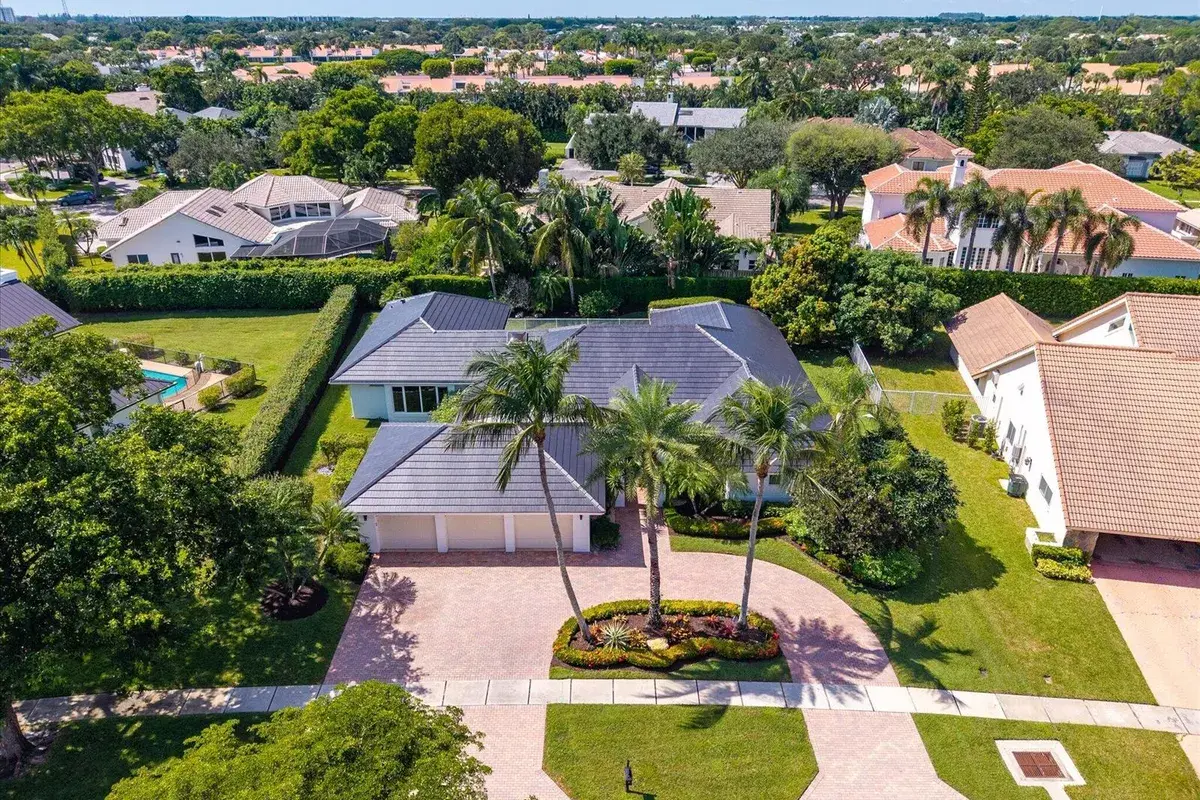 4475 Woodfield Boulevard, Boca Raton FL 33434