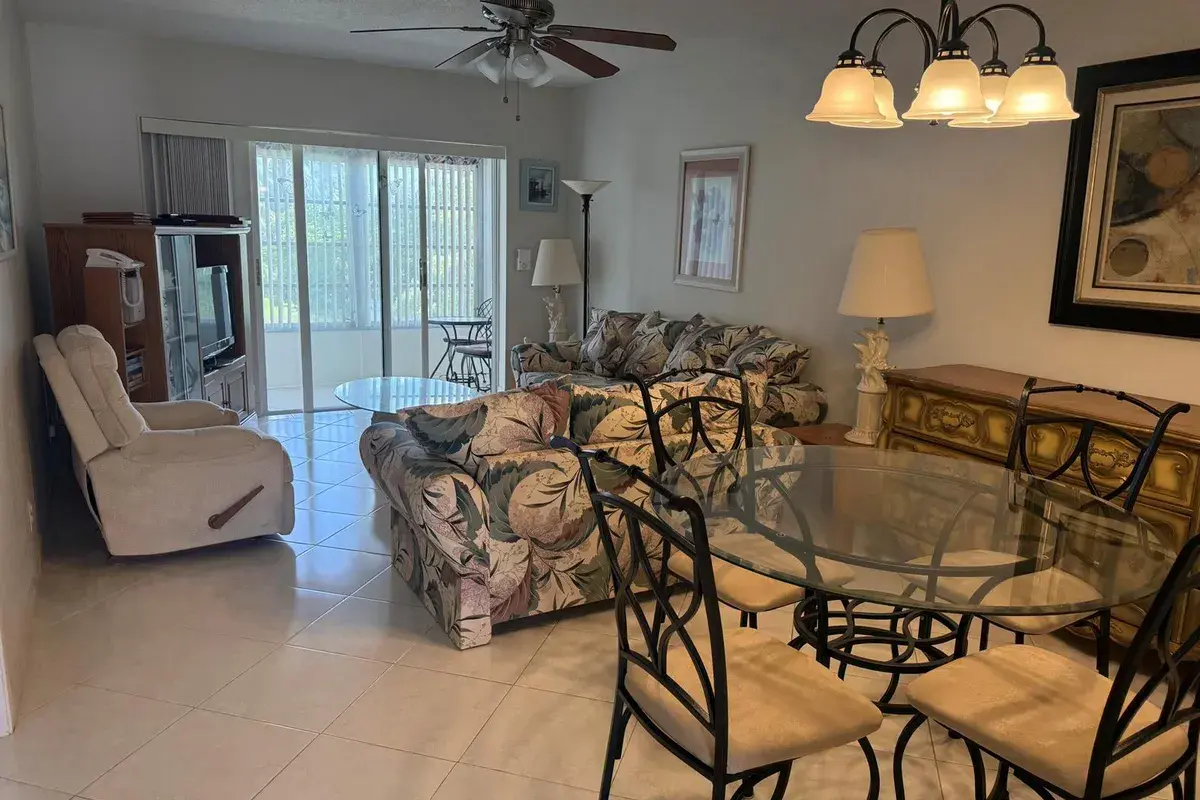 2800 NW 47TH Terrace # 304B, Lauderdale Lakes FL 33313