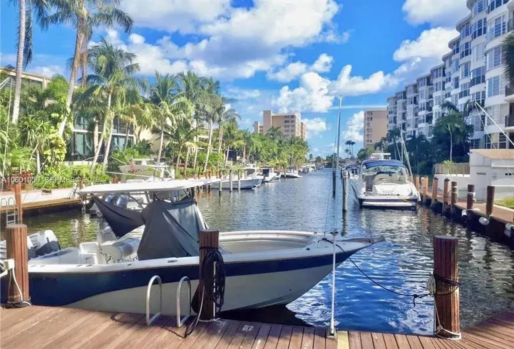 4800 BAYVIEW Drive # 306, Fort Lauderdale FL 33308