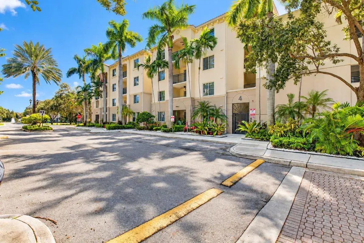 4 Renaissance Way # 4214, Boynton Beach FL 33426