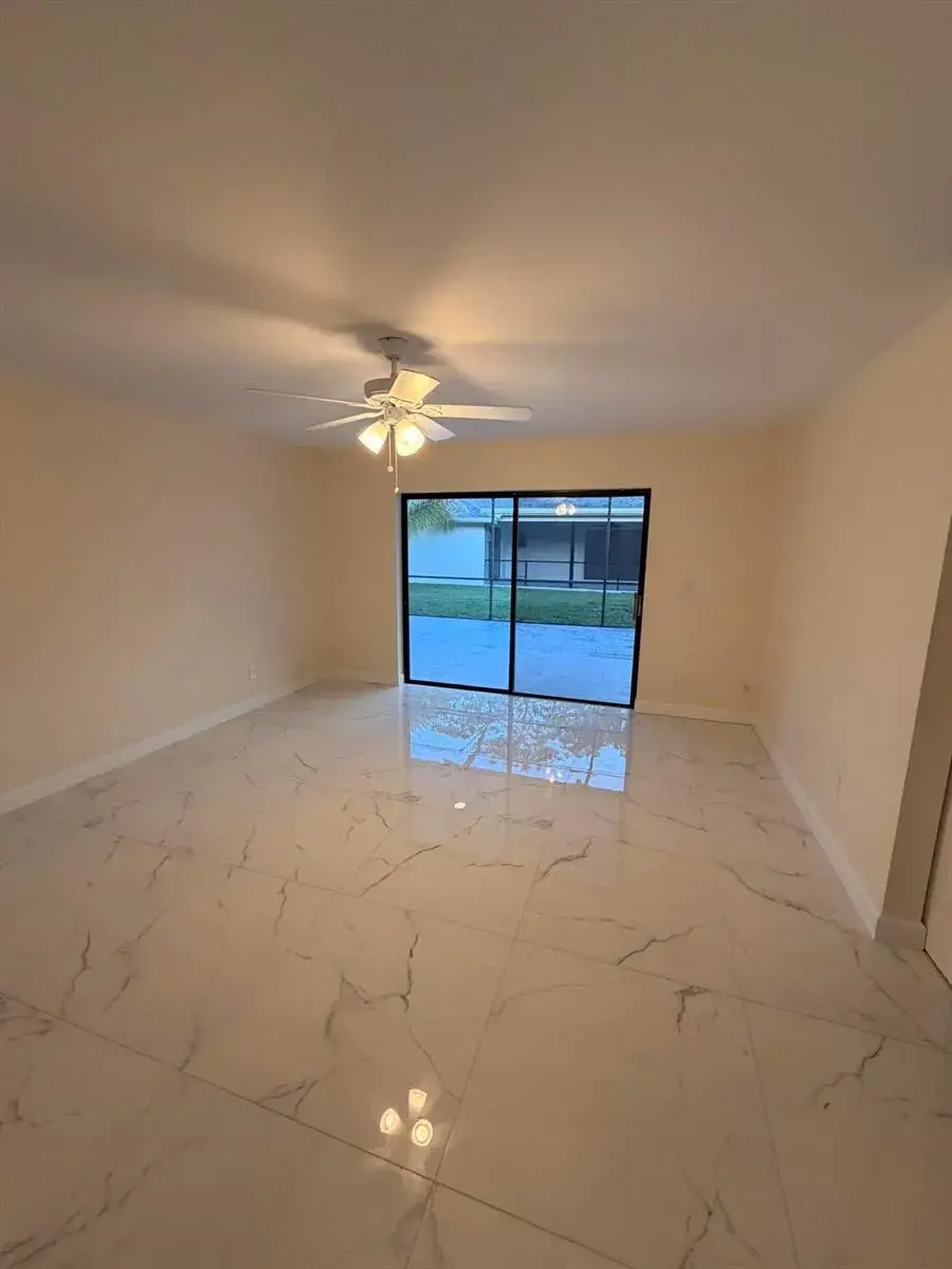 7009 NW 49th Place # 1, Lauderhill FL 33319