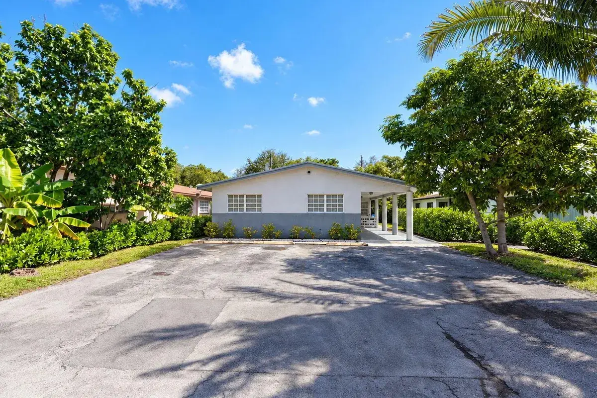 904 NE 10TH Avenue, Pompano Beach FL 33060