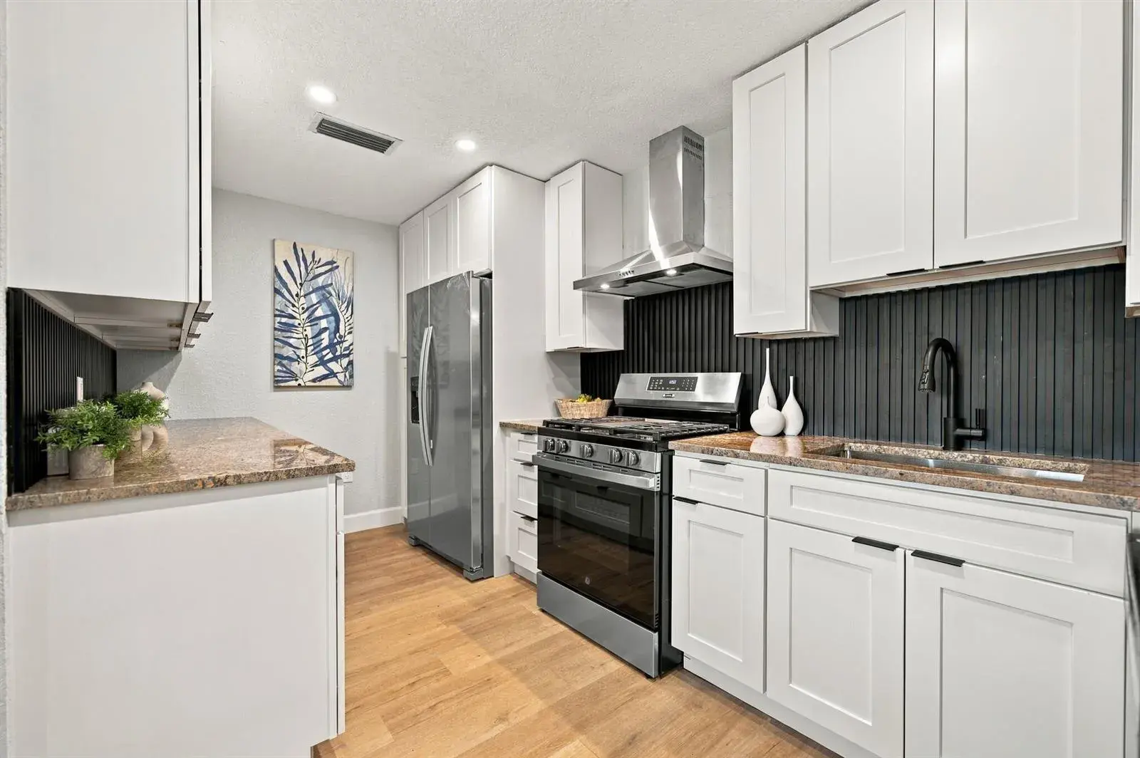 2400 NW 85th Avenue, Sunrise FL 33322