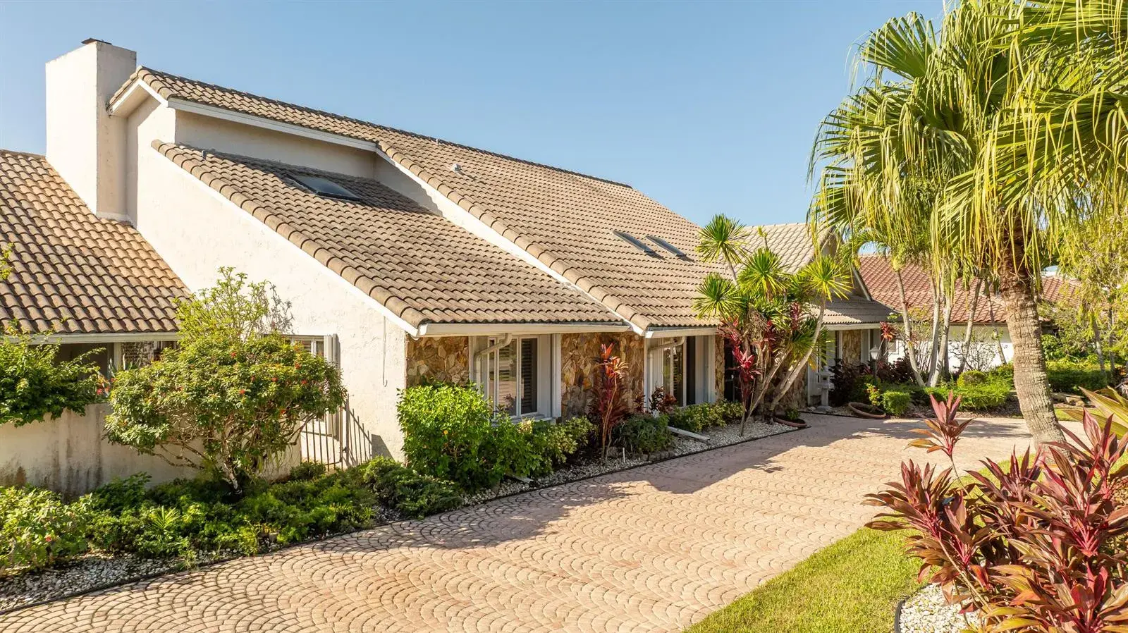 8610 BANYAN Way, Tamarac FL 33321