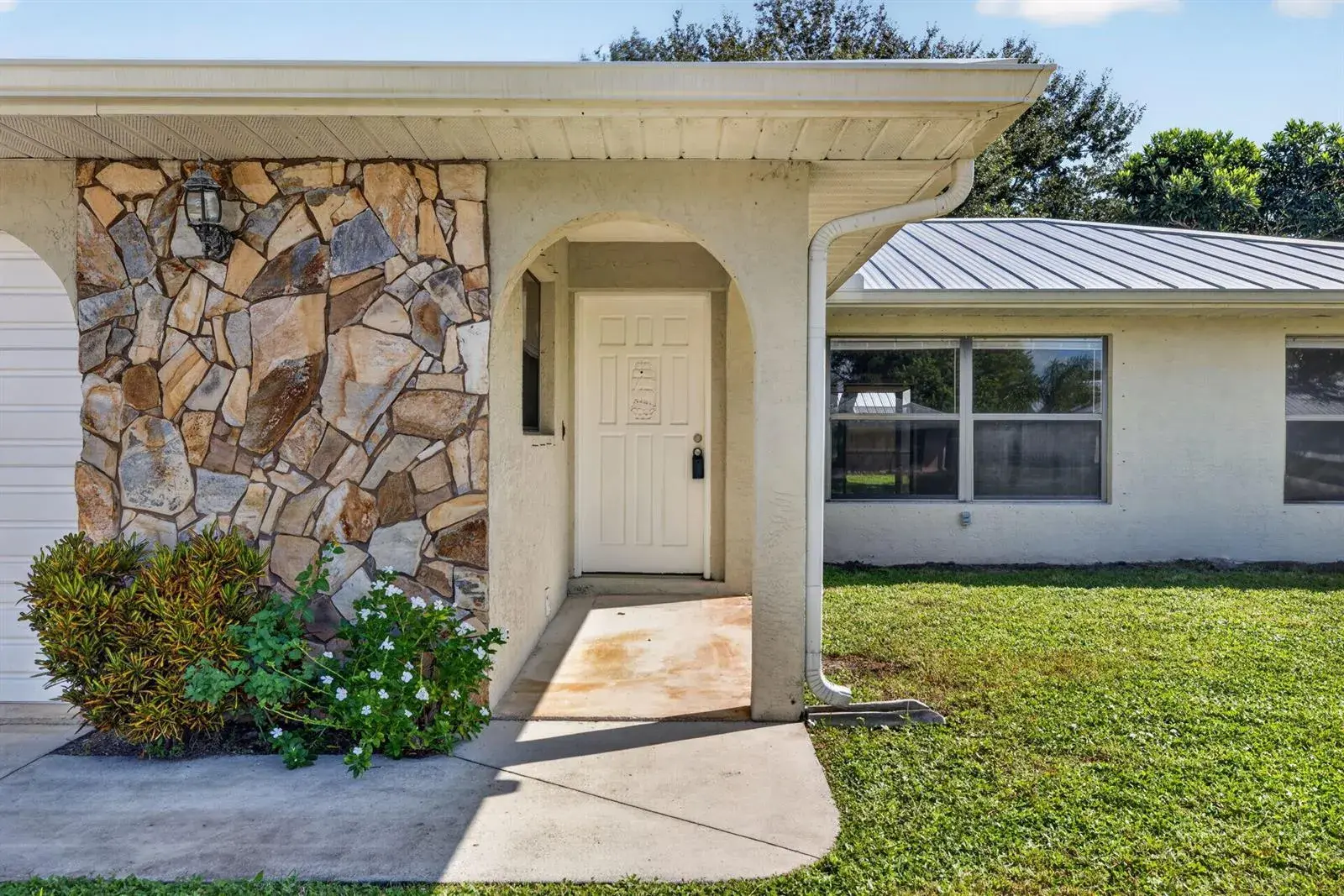 1549 SE COWNIE Street, Port St. Lucie FL 34983