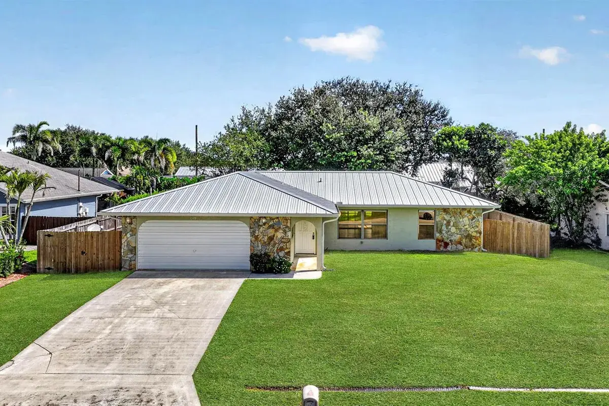 1549 SE COWNIE Street, Port St. Lucie FL 34983