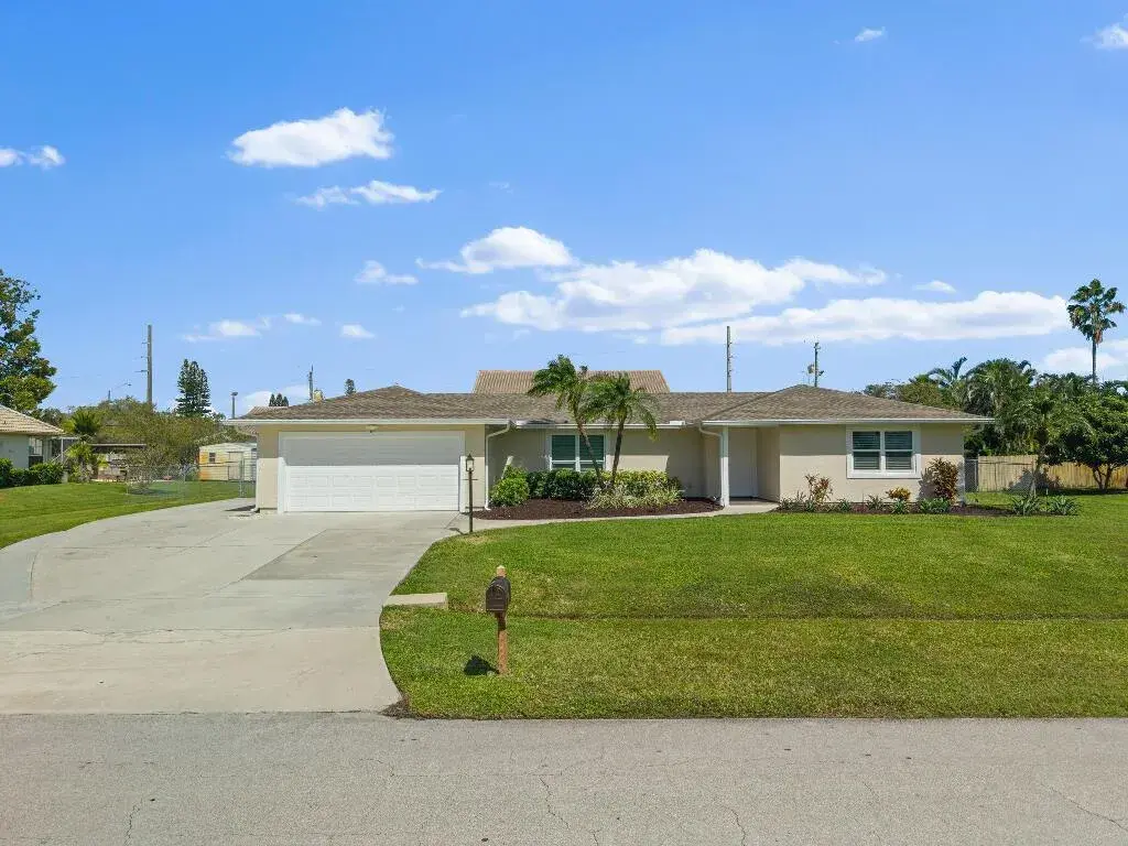 2349 SE DELANO Road, Port St. Lucie FL 34952