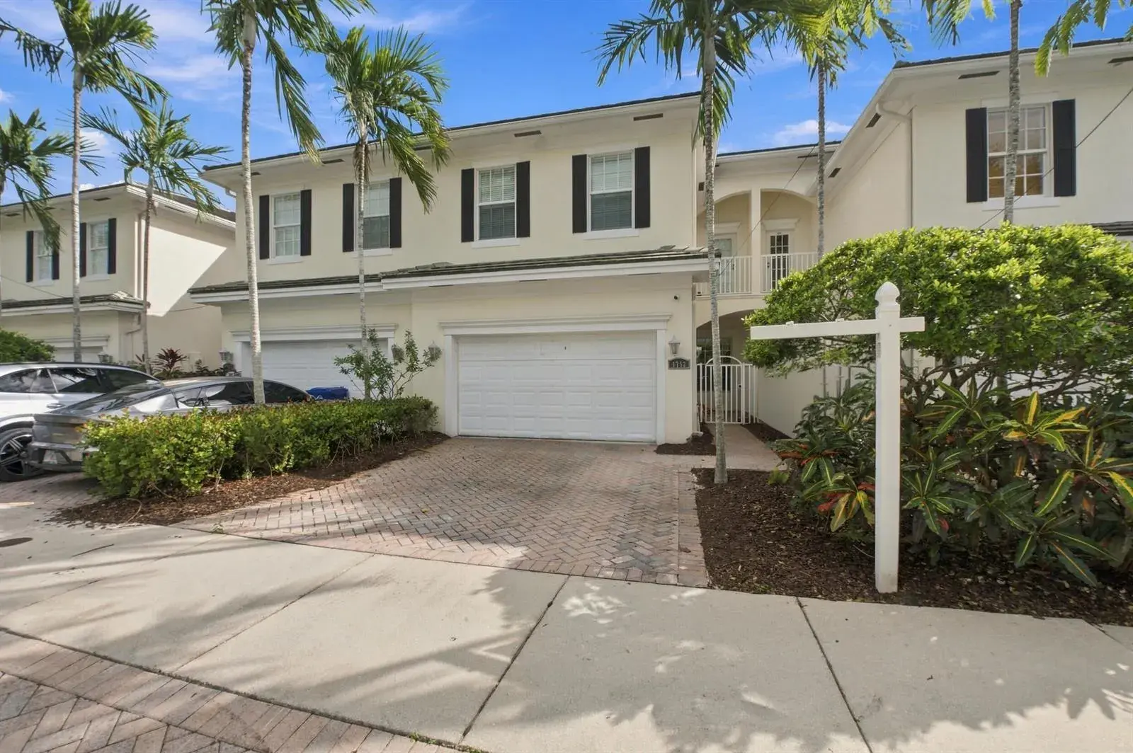 1752 NE 12TH Street, Fort Lauderdale FL 33304