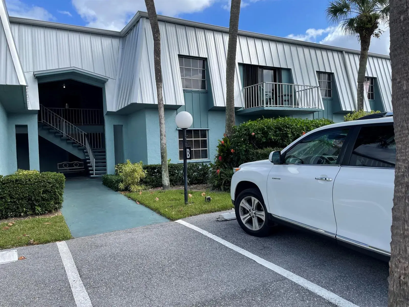 950 S KANNER HWY B-7 Highway # 7, Stuart FL 34994