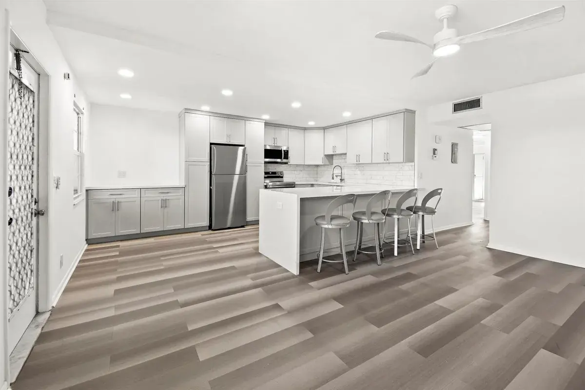 4047 Lincoln # C, Boca Raton FL 33434