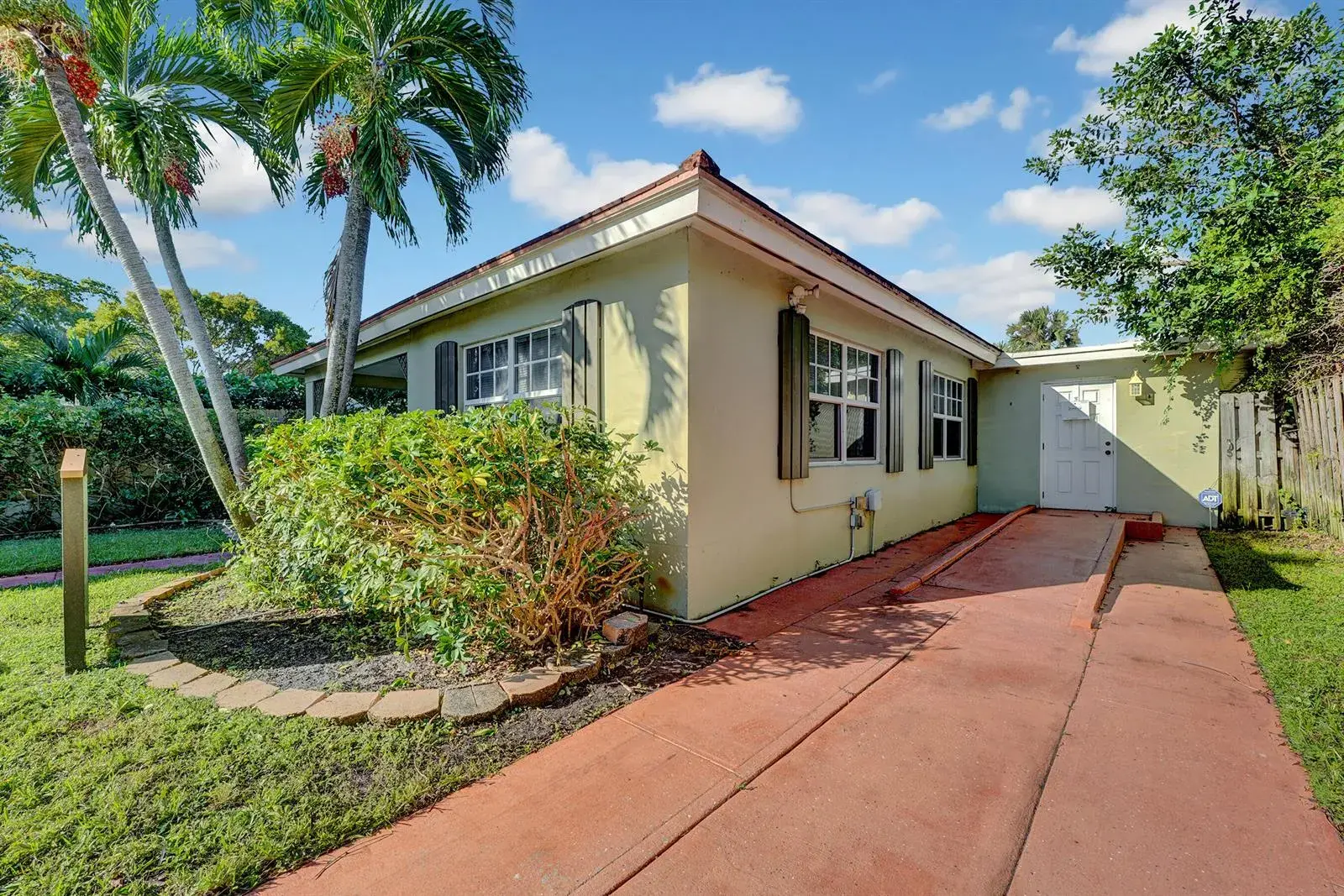 2809 Poinsettia Avenue, West Palm Beach FL 33407