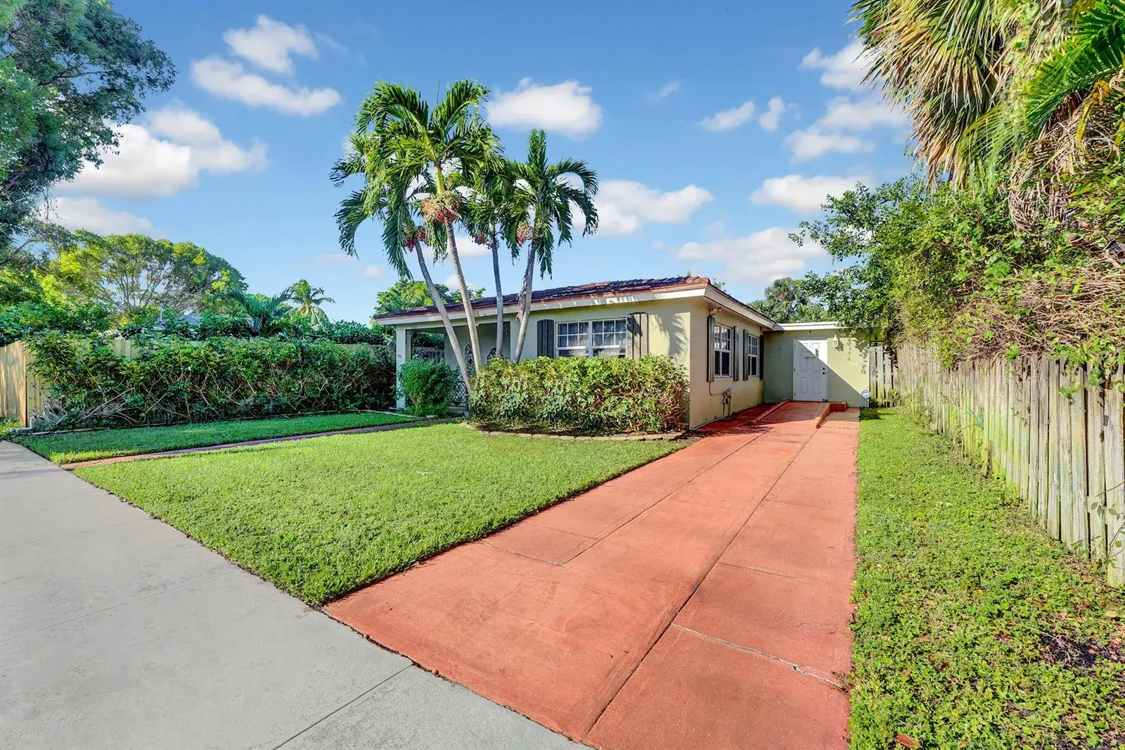 2809 Poinsettia Avenue, West Palm Beach FL 33407