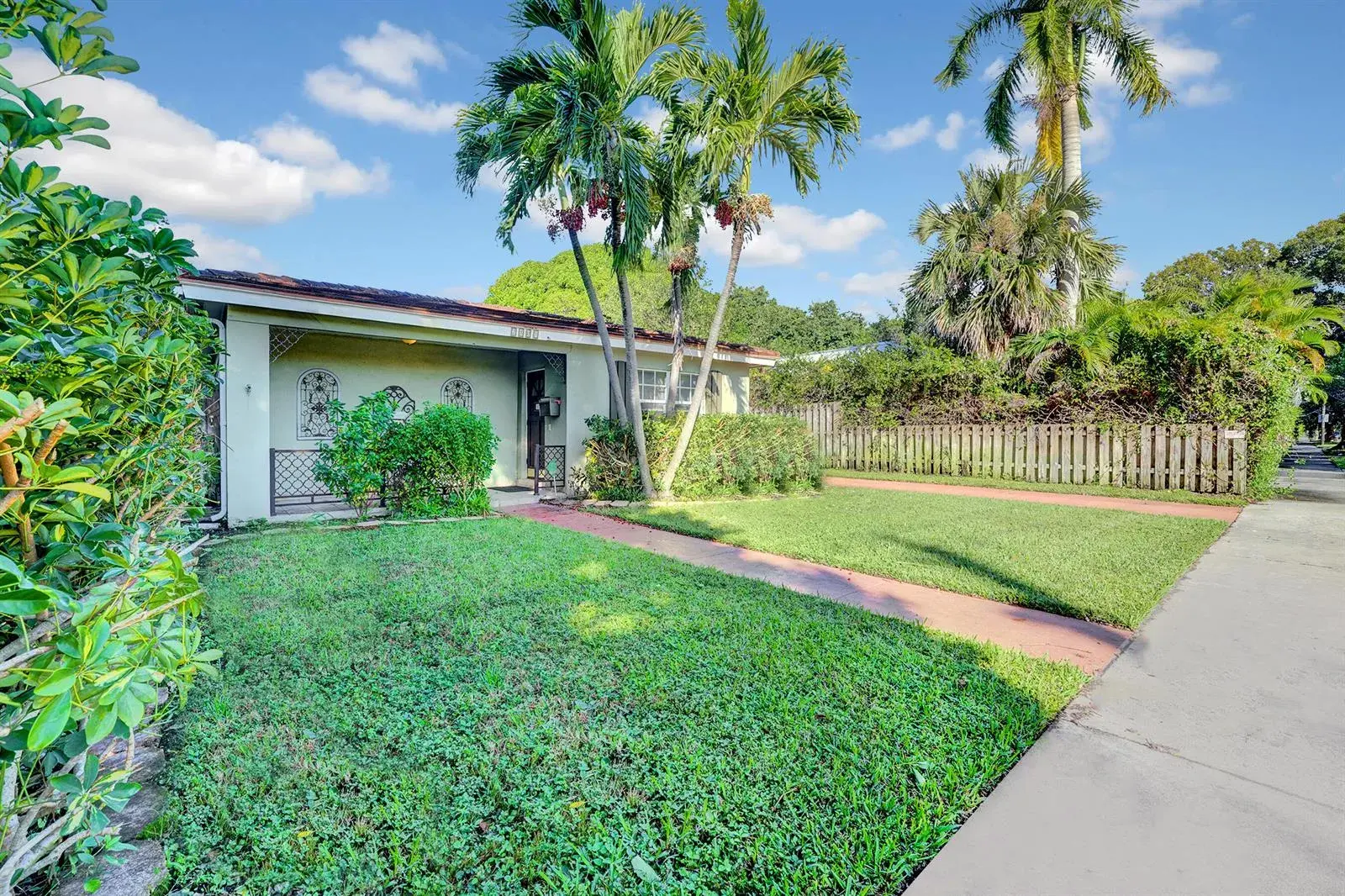 2809 Poinsettia Avenue, West Palm Beach FL 33407
