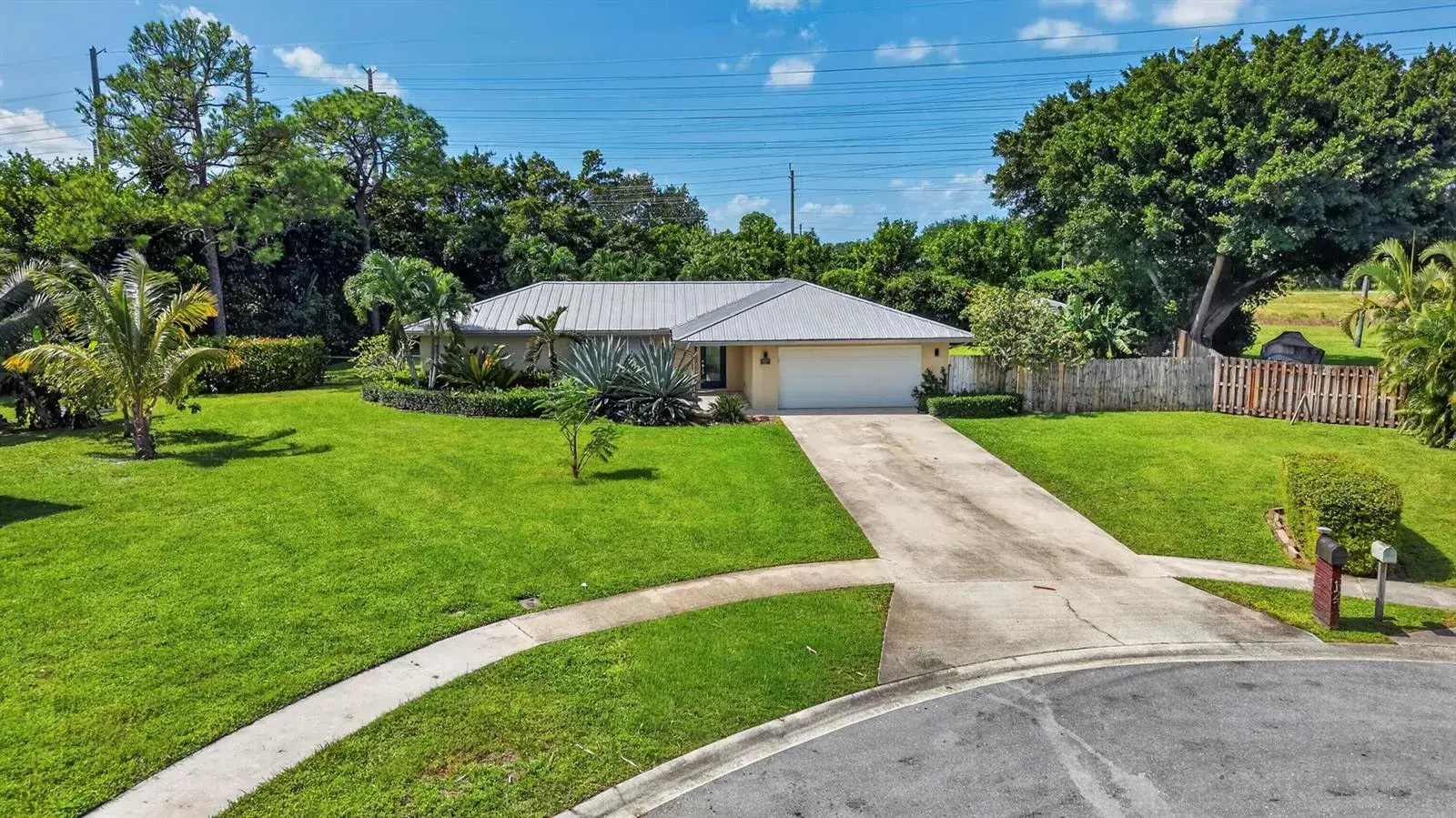 127 Raven Court, Royal Palm Beach FL 33411