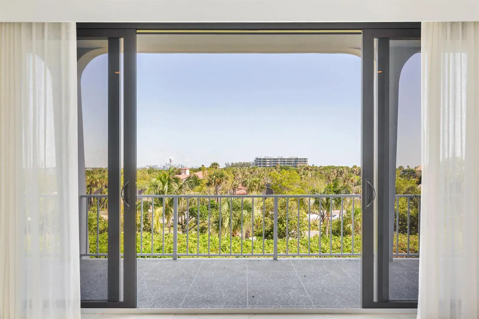 2275 S OCEAN Boulevard # 307A, Palm Beach FL 33480