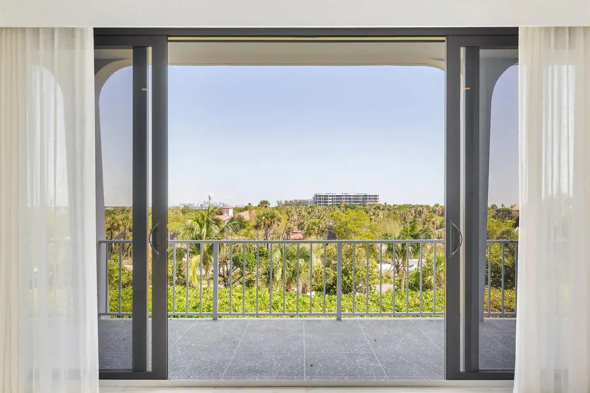 2275 S OCEAN Boulevard # 307A, Palm Beach FL 33480