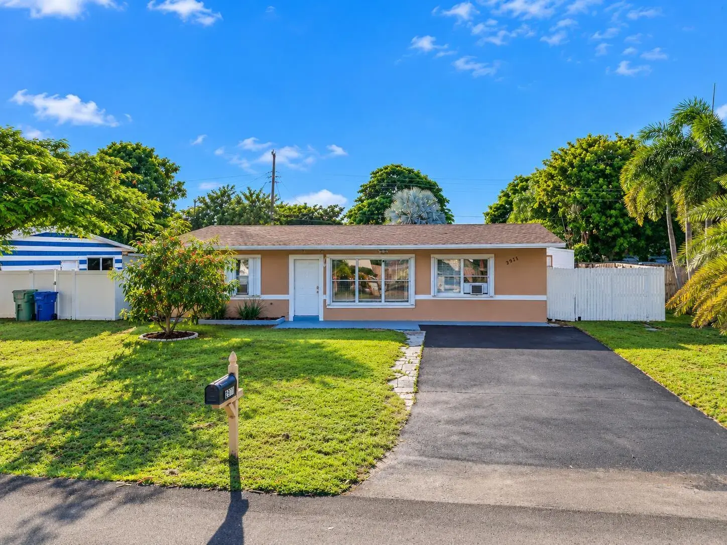 2911 NE 11th Avenue, Pompano Beach FL 33064