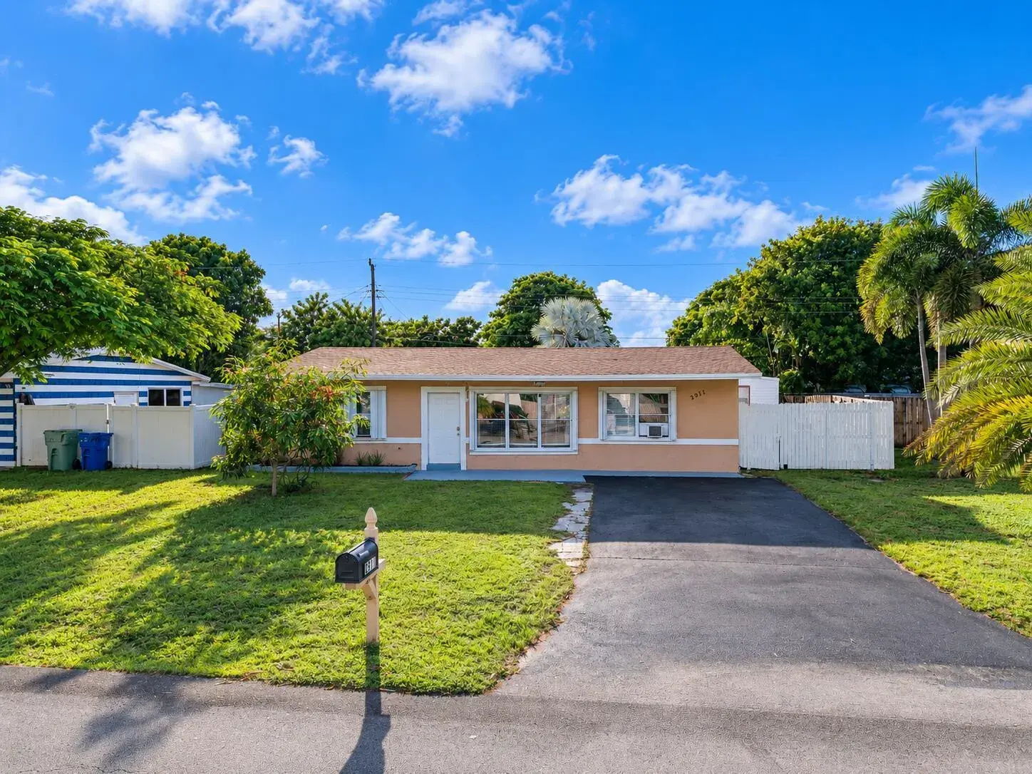 2911 NE 11th Avenue, Pompano Beach FL 33064