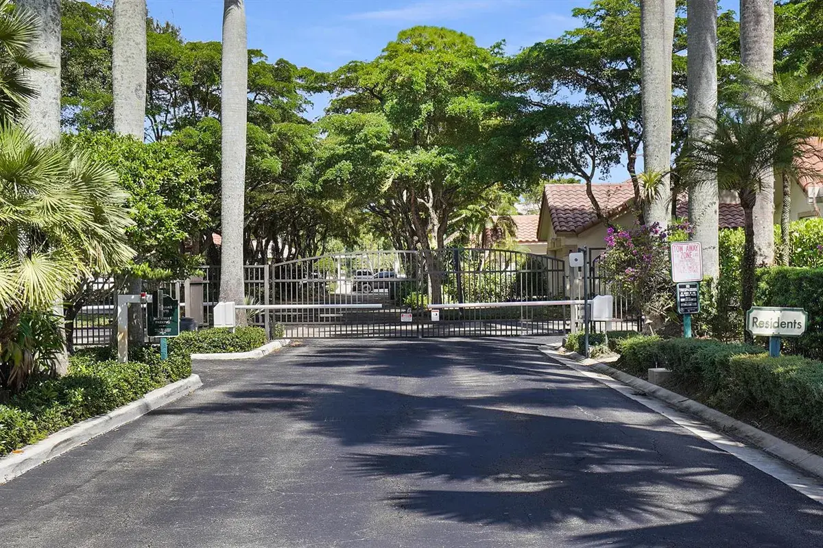 5222 Majorca Club Drive, Boca Raton FL 33486