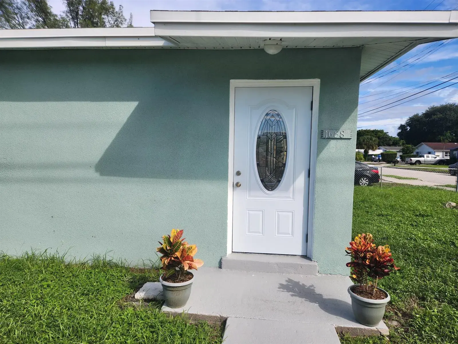 1688 W 10th Street, Riviera Beach FL 33404