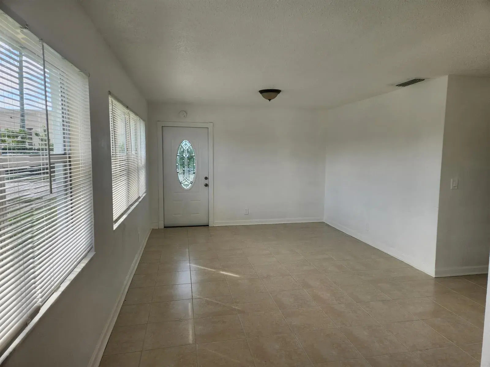 1688 W 10th Street, Riviera Beach FL 33404