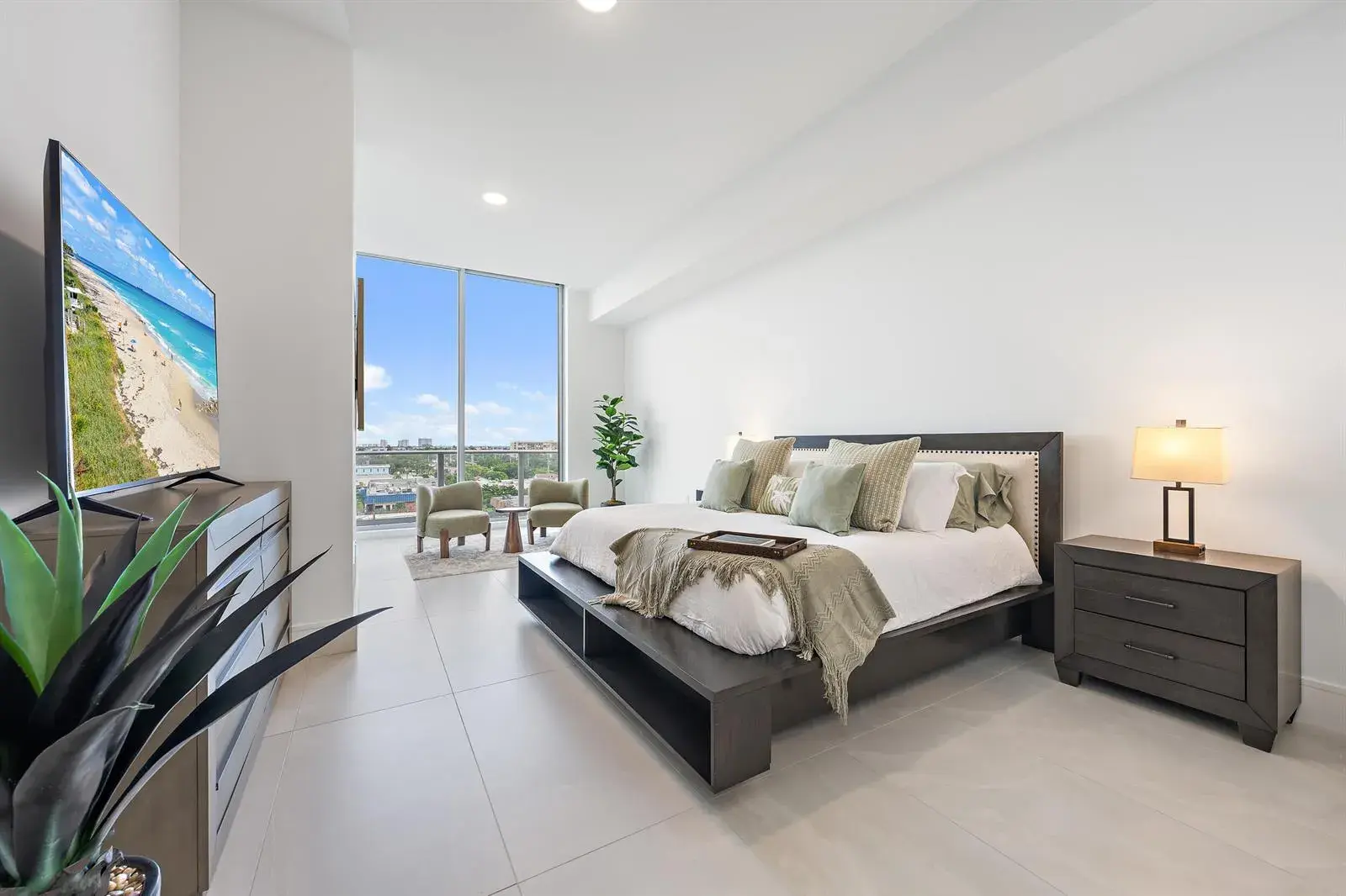 220 Lake Shore Drive # 621, Lake Park FL 33403