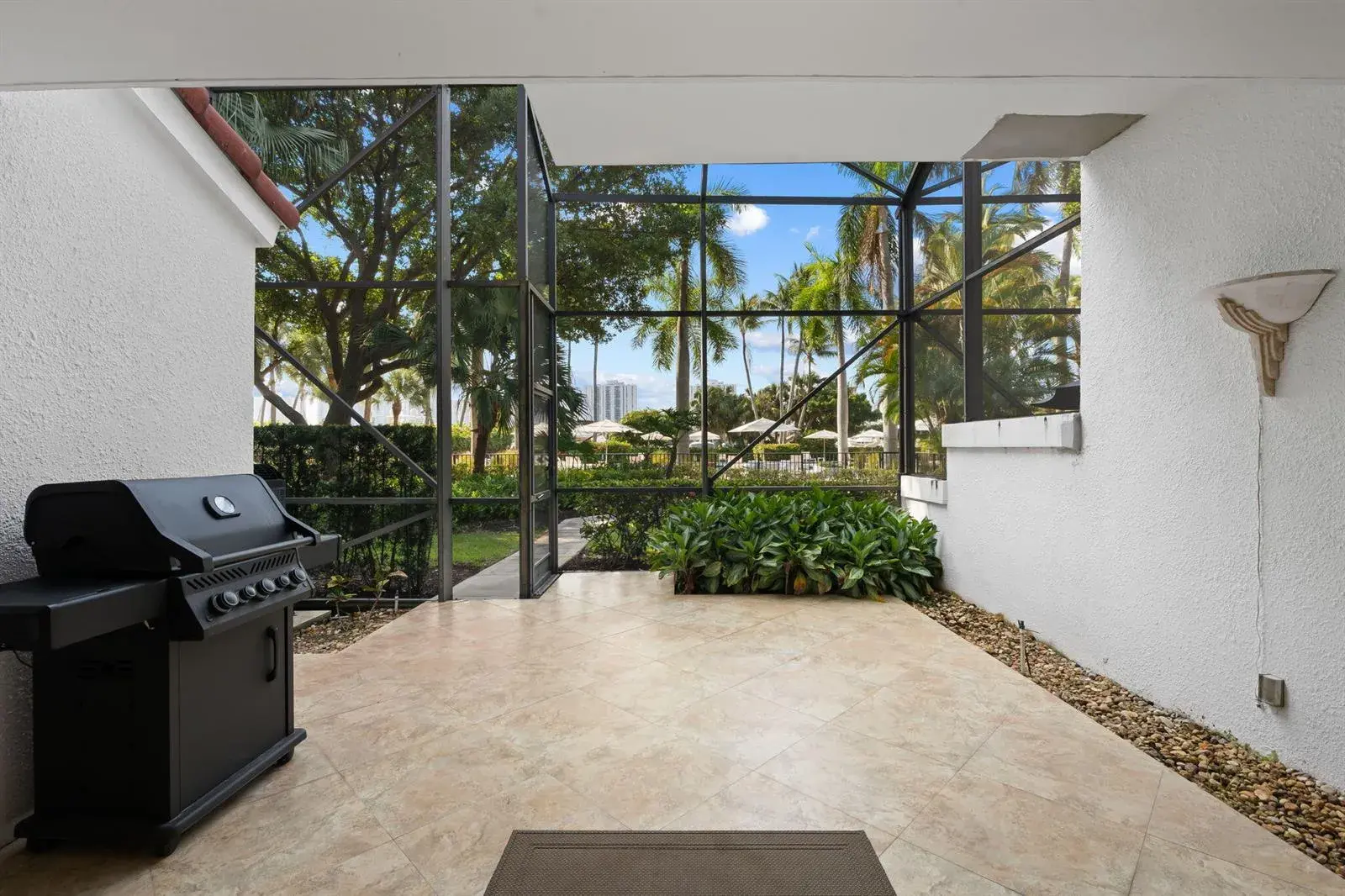 3602 YACHT CLUB Drive # 401, Aventura FL 33180