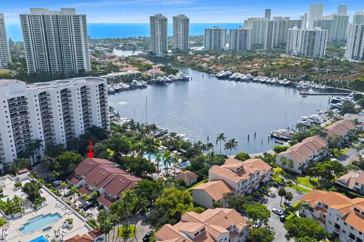 3602 YACHT CLUB Drive # 401, Aventura FL 33180