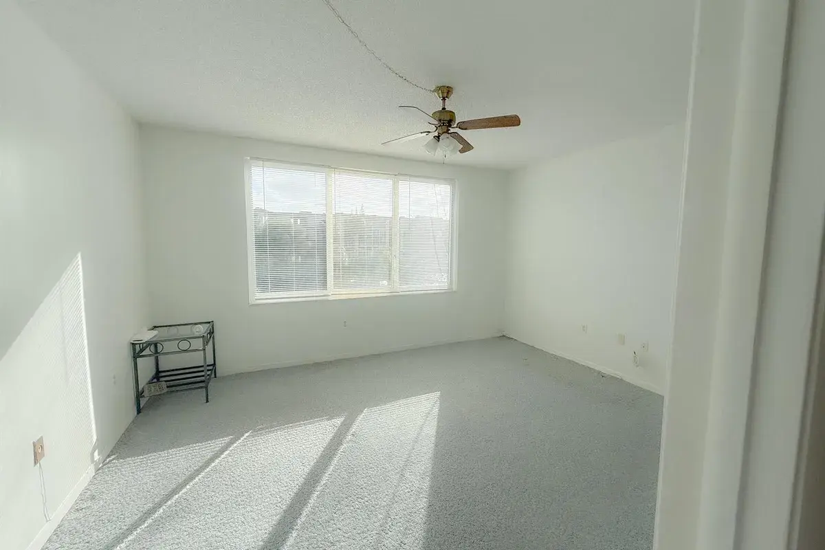 1080 DEL LAGO Circle, Sunrise FL 33313