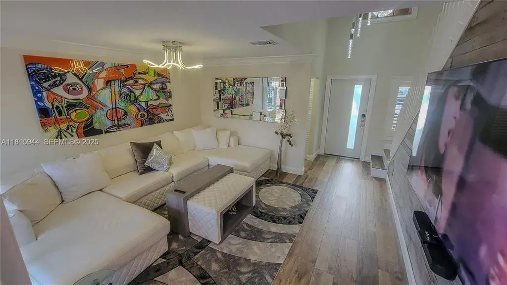 9894 NW 2ND Court, Plantation FL 33324