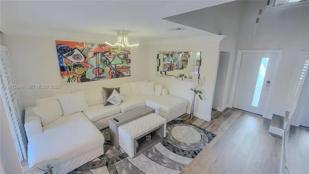 9894 NW 2ND Court, Plantation FL 33324
