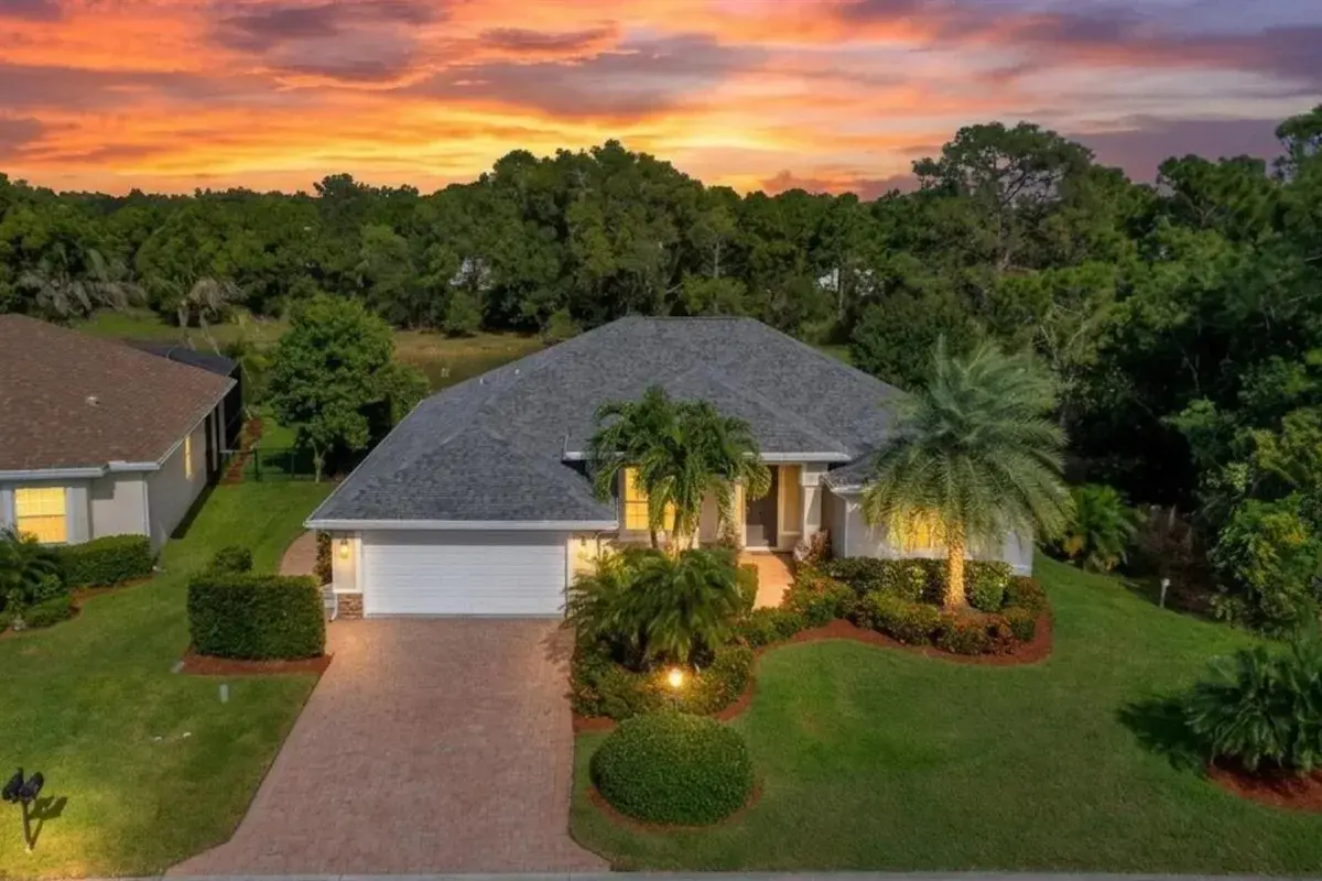 367 SW Vista Lake Drive, Port St. Lucie FL 34953