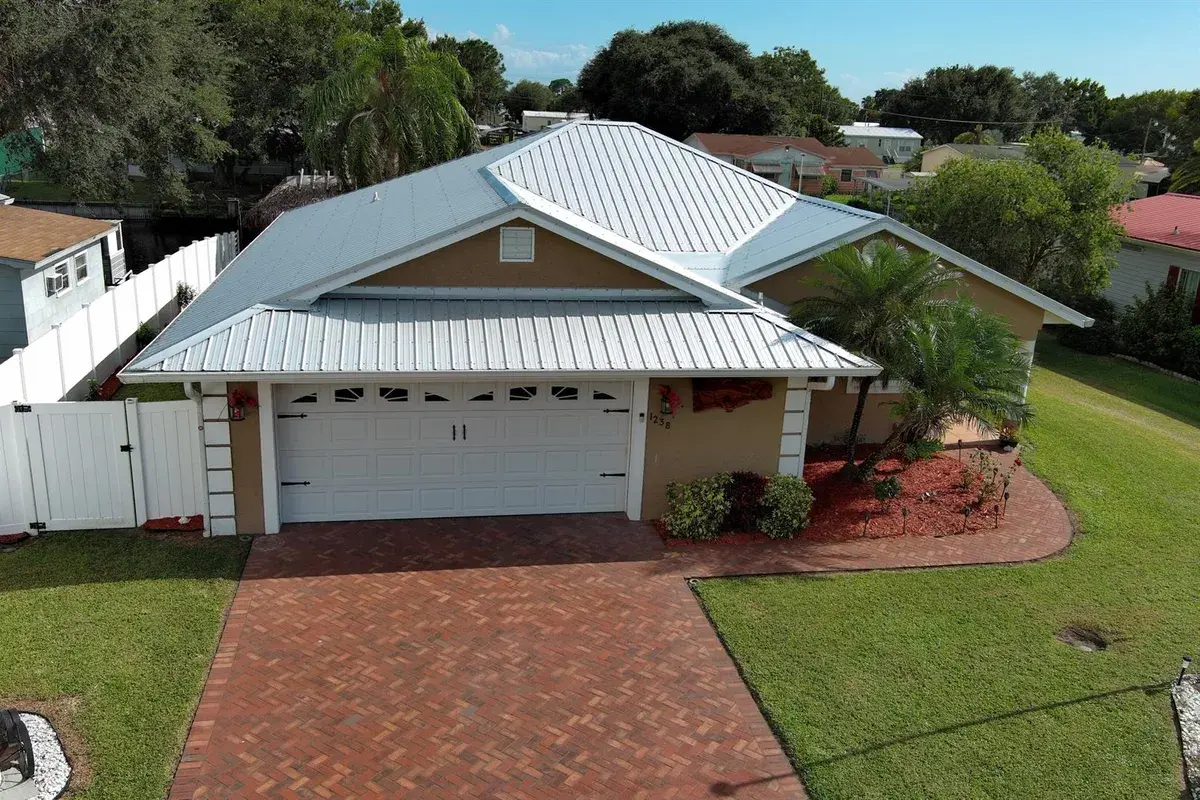 1238 24TH Street, Okeechobee FL 34974