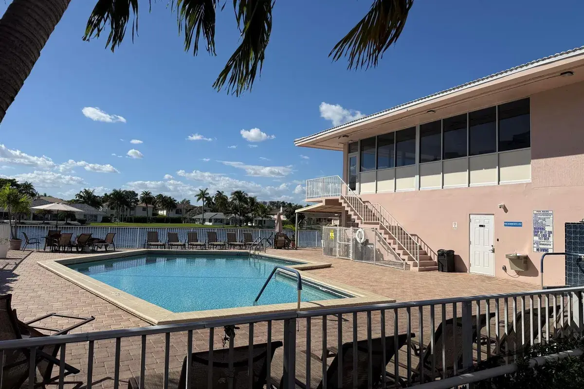 3161 S Ocean Drive # 1502, Hallandale Beach FL 33009